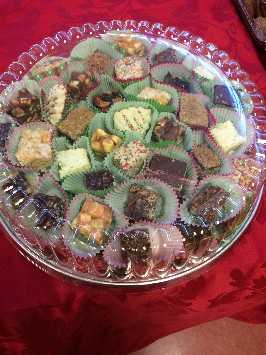 FrancesBrundige's tweet photo. It's the most wonderful time of the year!! All kinds of Christmas baking available in one stop shop!! #farmersmarket #abfresh https://t.co/Ajm6c1BXOr