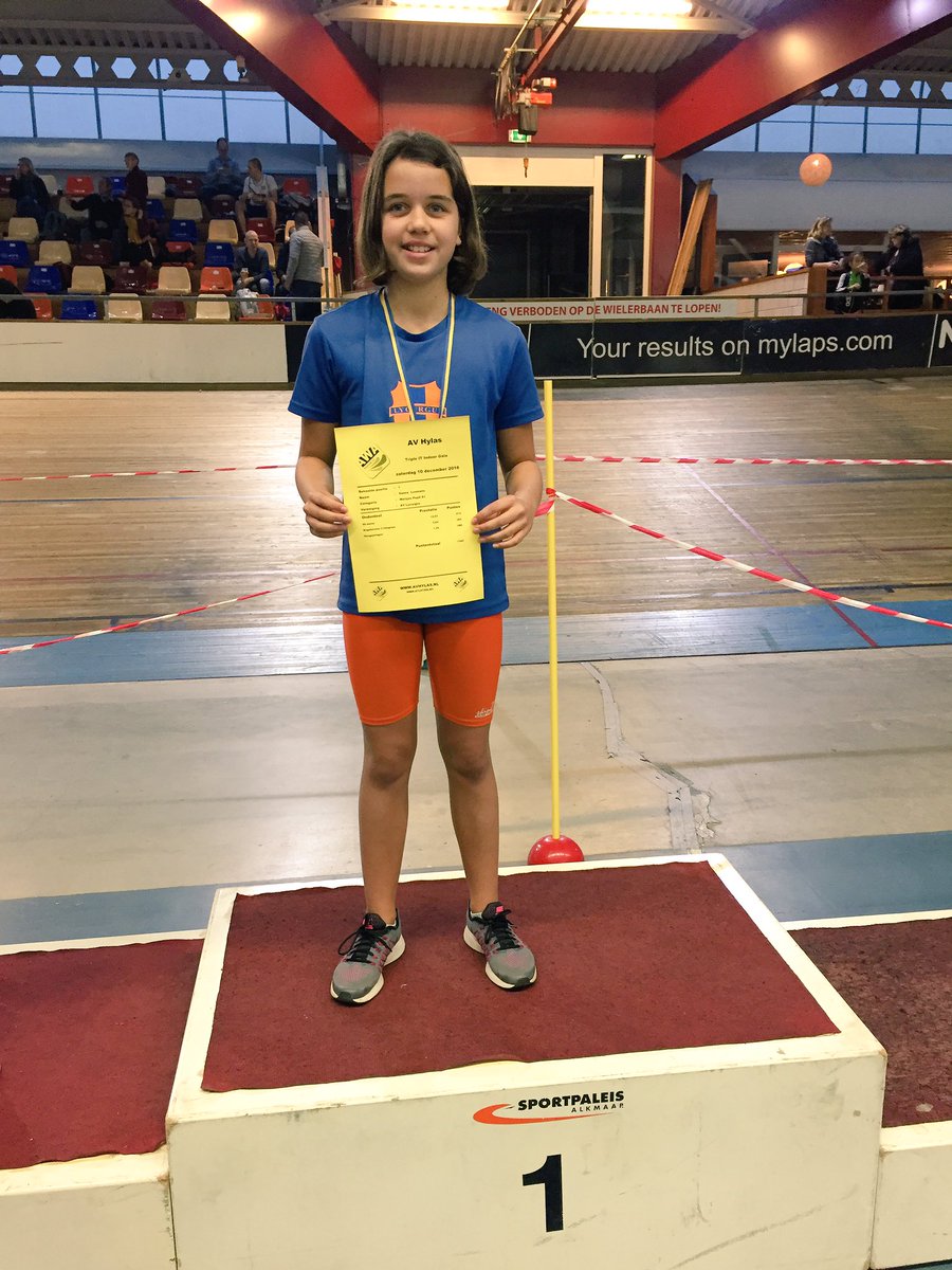 zusjesloompie's tweet image. GOUD! 😃🏅🏃👏🏻Met slechts 2 pnt verschil... #indoorgala #TripleIT @AVHylas @SportpaleisAlkm @AVLycurgus Uitslag op atletiek.nu/wedstrijd/uits…