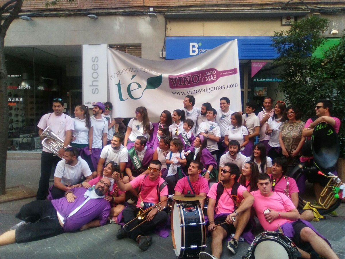 PenaLaUva's tweet photo. Y despues de la chocolatada, realizaremos pasacalles con la @LaPacharanga  en el casco viejo de #Logrono #esperanza @RincondeMateo https://t.co/BQUwhYYb6R