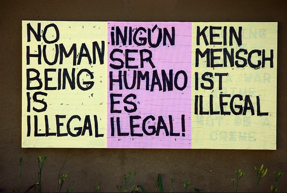 EInternacional_'s tweet photo. Debate sobre Inmigración en Chile: Luz Advertencia en DD.HH https://t.co/rVyjWznRoi #diadelosddhh https://t.co/HnSeMaG9kD