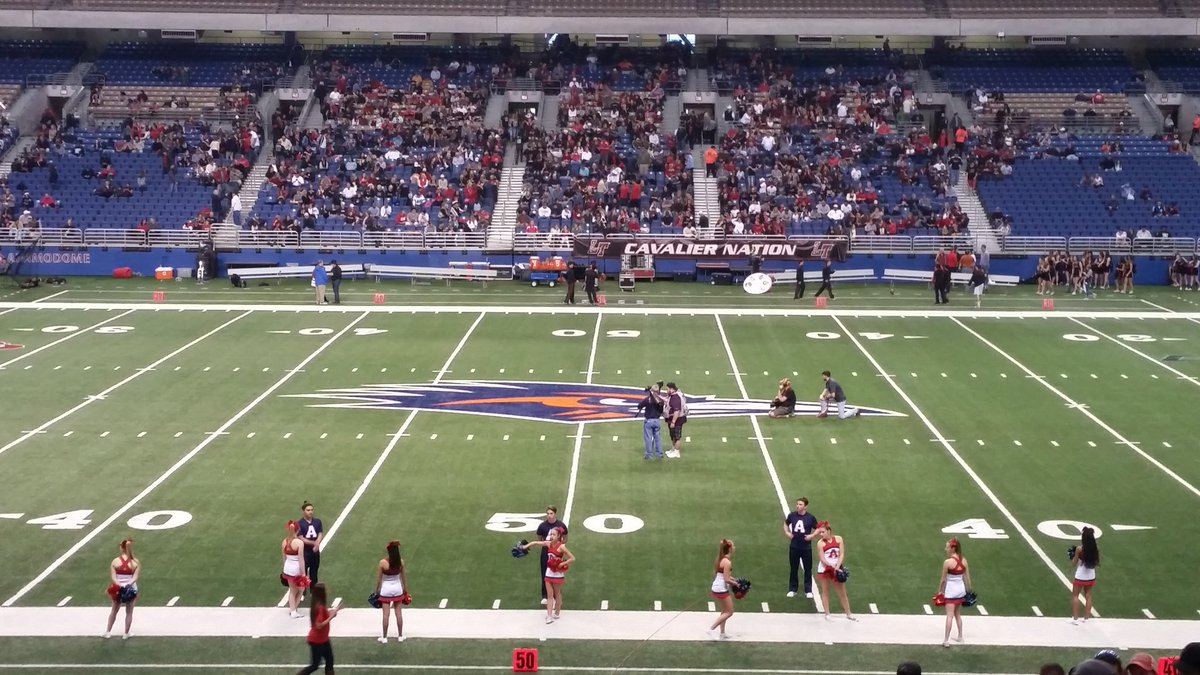 Getting ready for the game! #GoEagles