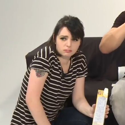 plinori's tweet photo. #Cringemas aww poor Emma..:(( https://t.co/pTdj3V4Q9P