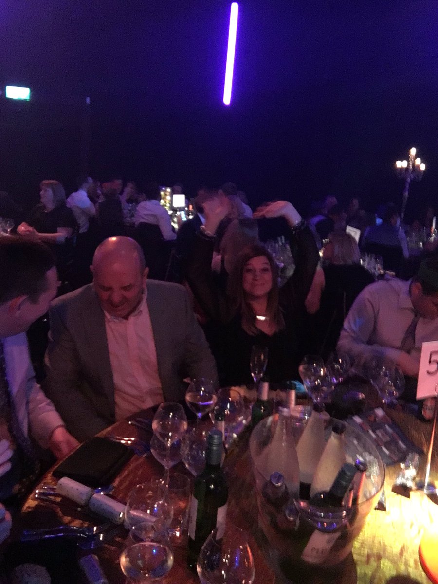 DebBaxter1407's tweet photo. @BatterseaEvo #christmasselfie #kpfp https://t.co/mY848NHLse