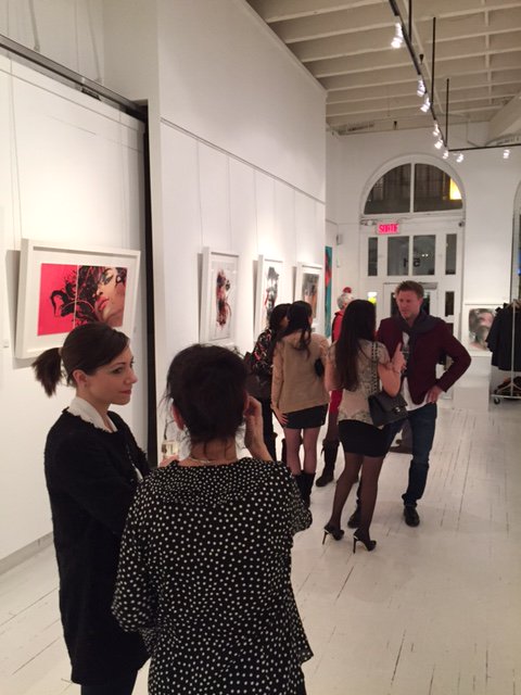 cornostudio's tweet image. Les photos du 5@7 du Temps des Fêtes à la Galerie AKA/ AKA Gallery  Jeudi 8 Décembre arrivent bientôt sur Facebook!