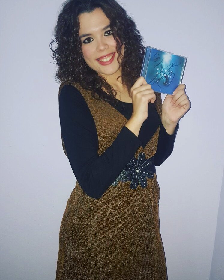 lidia_llc's tweet photo. Lo bueno se hace esperar y, aunque a veces llega tarde, siempre llega😍🎶 @davidbisbal  #hijosdelmar #miidolo #siempreee #meencanta #porfinmio https://t.co/YPRPwI96XR