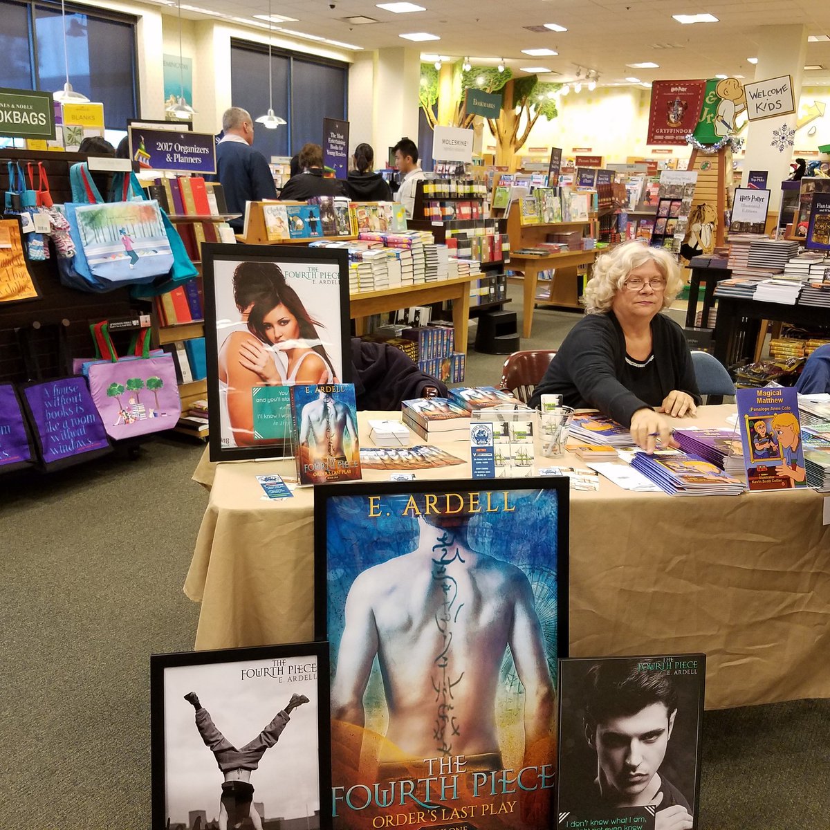 E_Ardell's tweet photo. #booksigning at #barnesandnoble #thefourthpiece Look at my #swag https://t.co/pe8f9fxUZm