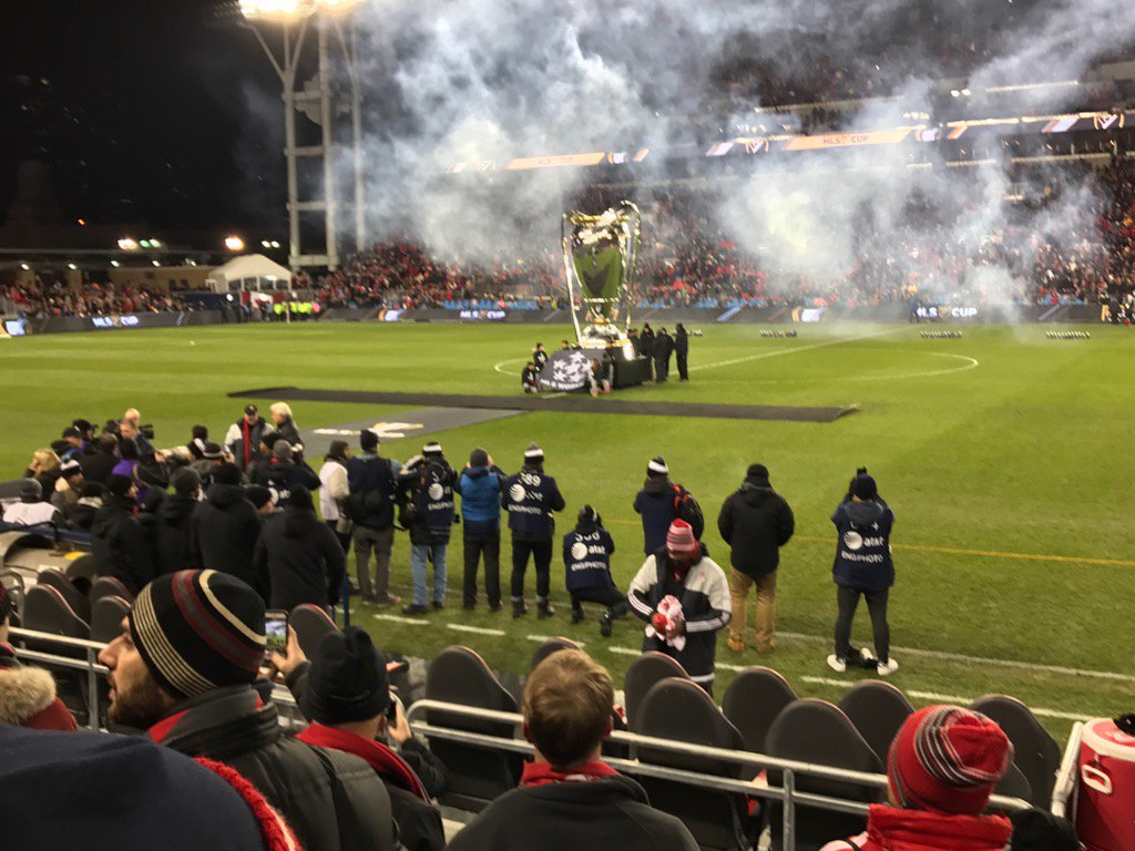 SpringfreeCBO's tweet image. The cup go @torontofc