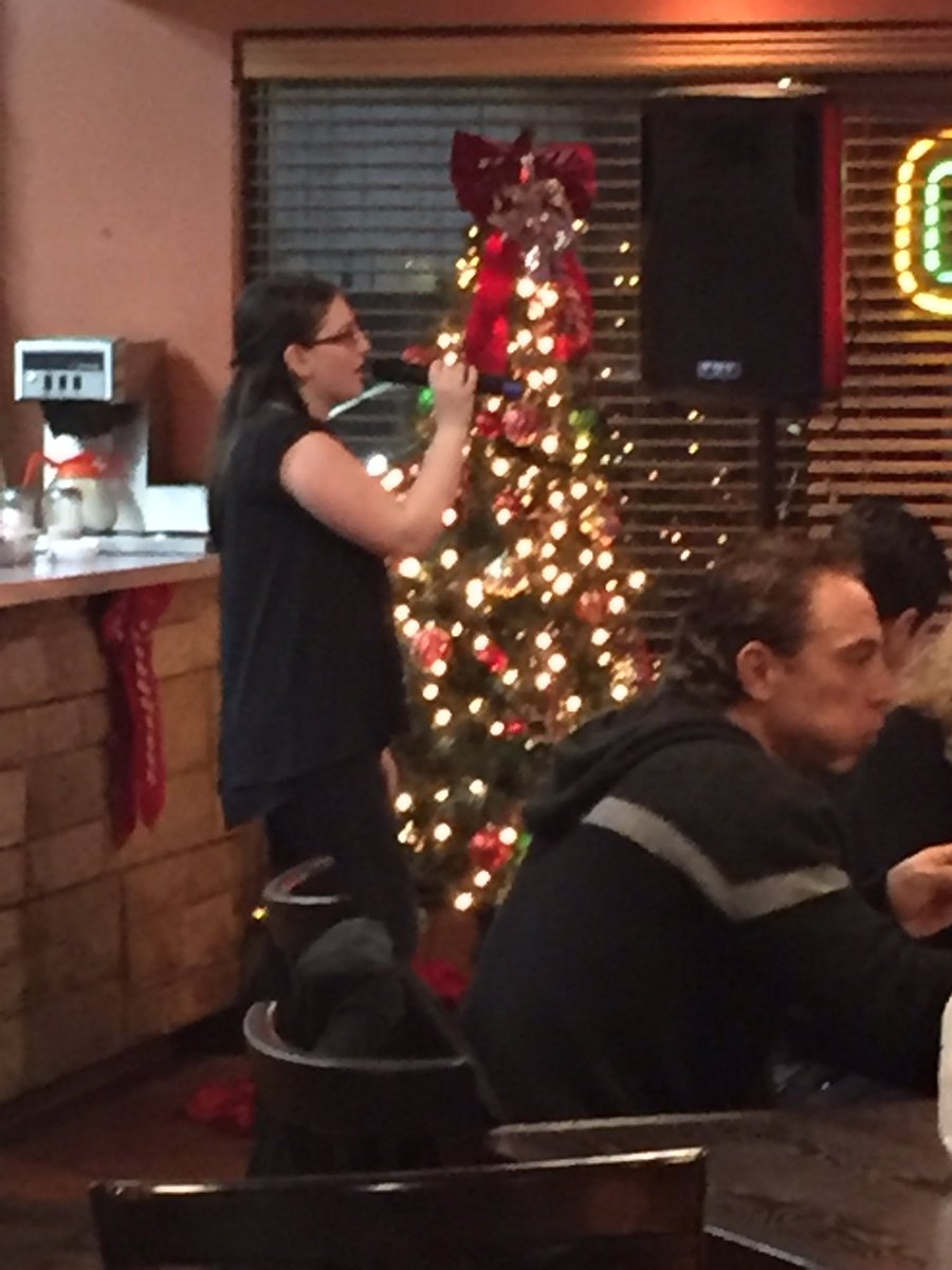 PrimoPizzaWayne's tweet photo. #karaokenight https://t.co/Mzlto2PhbU