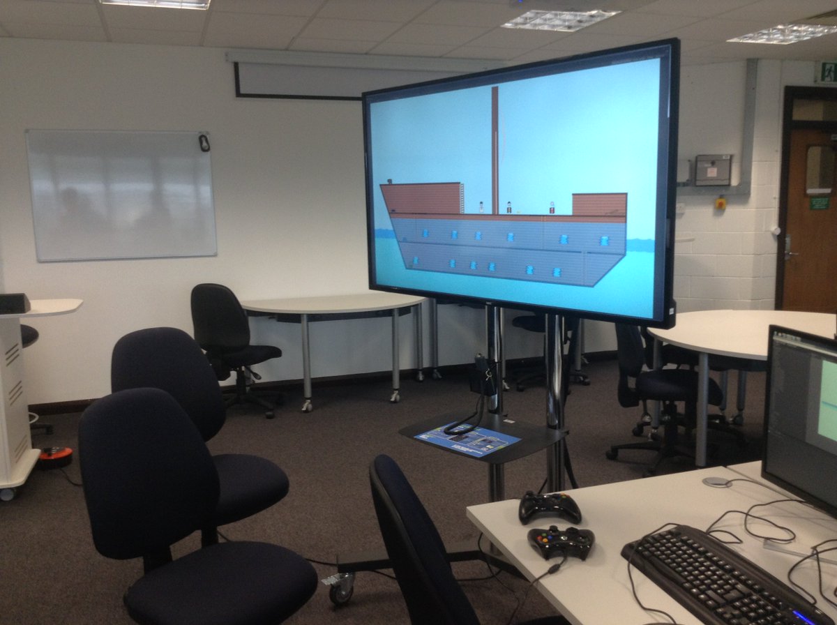 DirectionalGame's tweet image. The first official testing session was held the other day. Thank you to everyone who tried out our game, giving feedback and finding bugs.