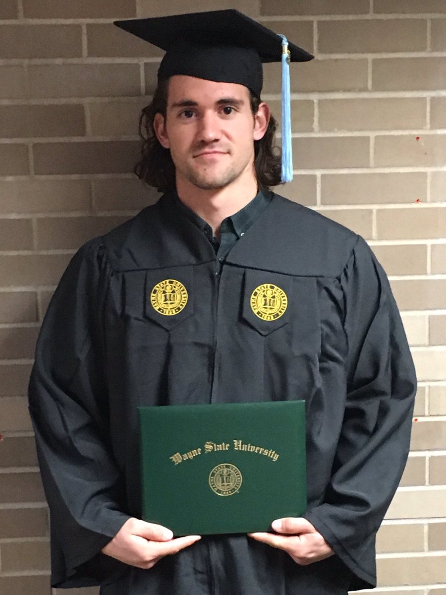 Congratulations current Baseball Student-Athletes Randy Kuzdak, Dennis Olszewski, &amp; all WSU graduates at today's Commencement #MyWSUstory