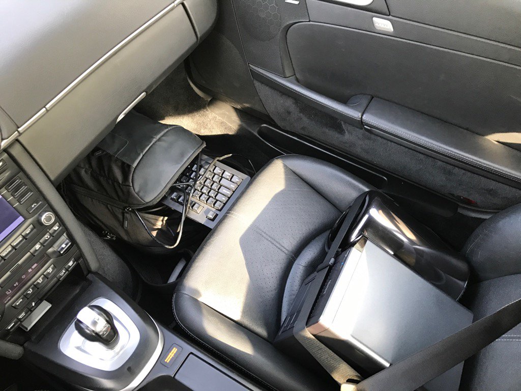 austinnotduncan's tweet image. This is a perfectly safe way to transport a full Mac Pro editing setup.