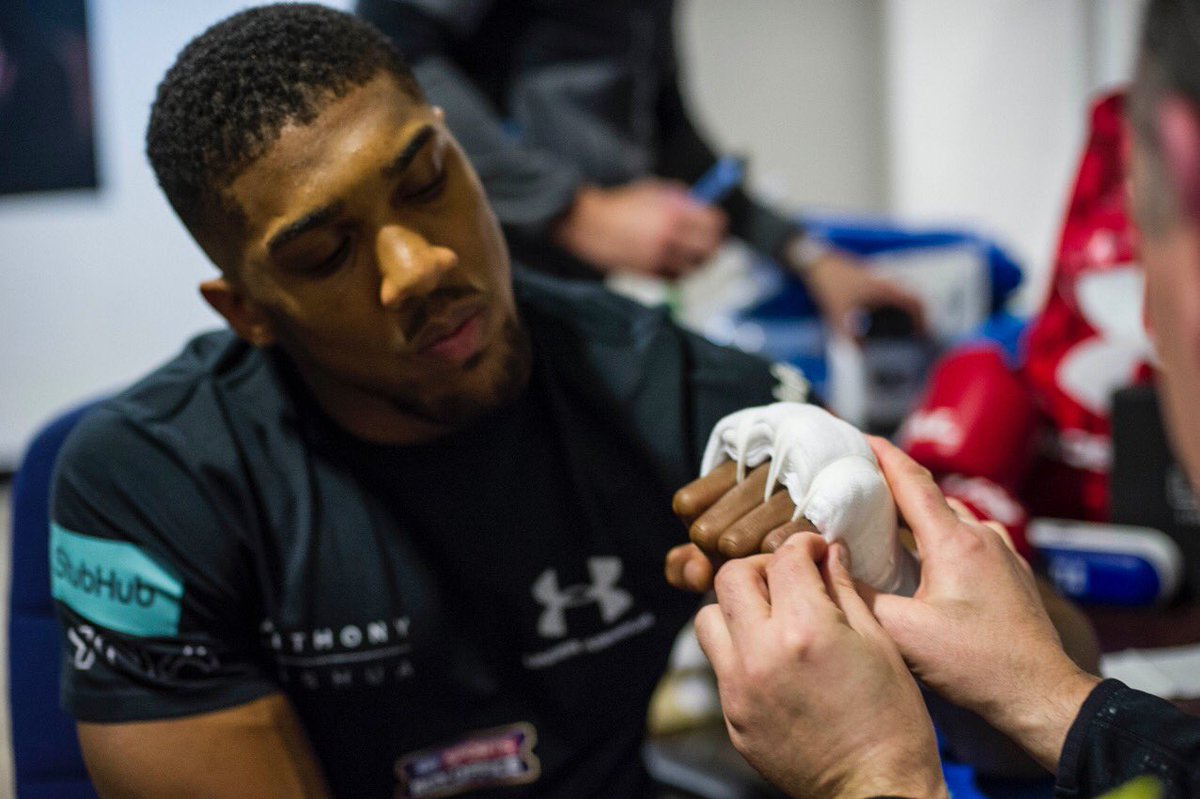 Prepping the tools ✊🏾#AJBoxing