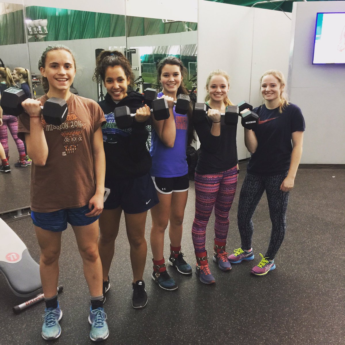 AlaskaRunning's tweet image. 💪#ARAworlddomination