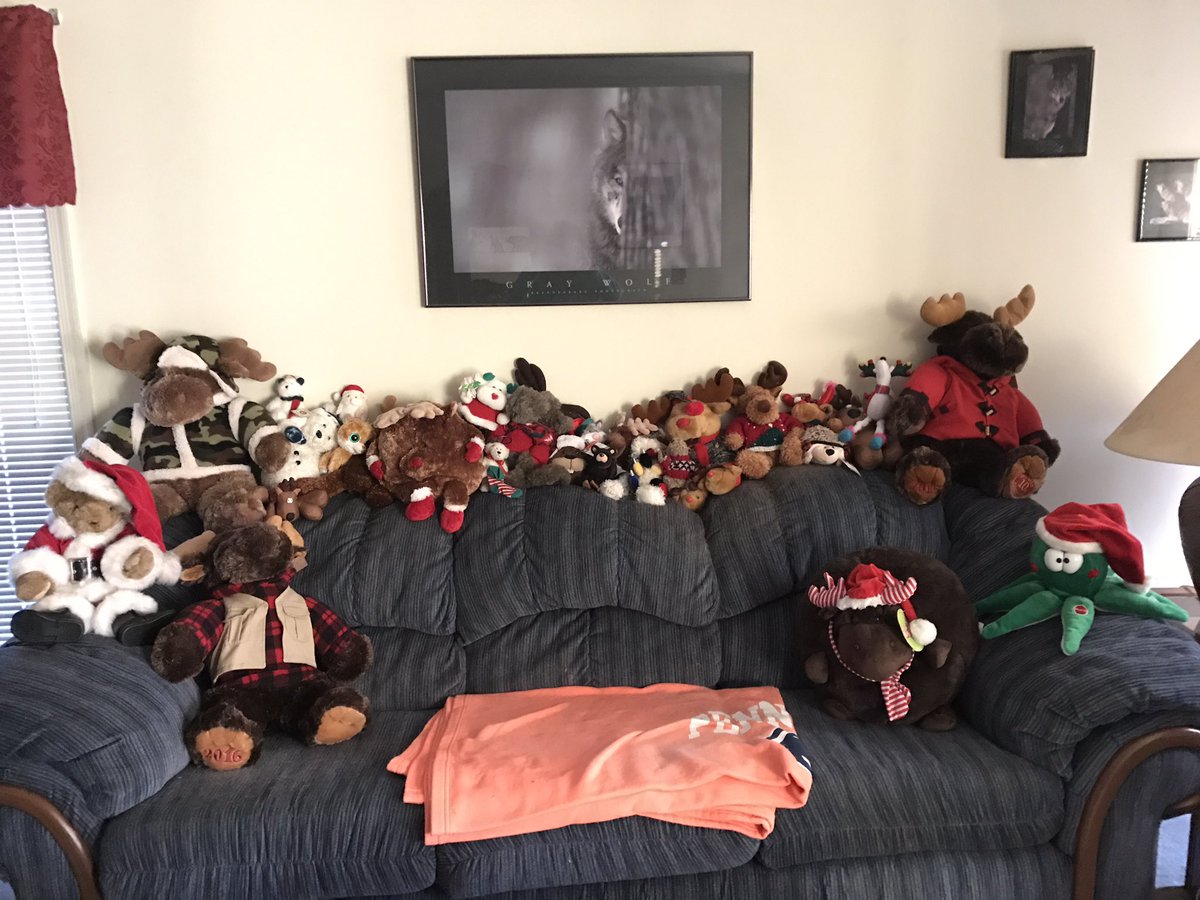 Renate1217's tweet image. awww so cute!! Kinda resembles my menagerie #reindeerproblems