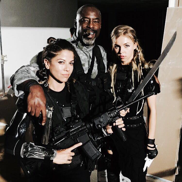 Cinephemeride's tweet image. L'étonnant casting du film Dead Trigger
cinephemeride-biosstars.blogspot.fr/2016/12/letonn… #DeadTrigger #DolphLundgren #LucianaCarro #AutumnReeser #IsaiahWashington