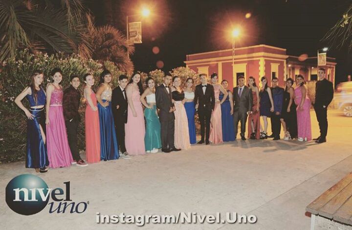 BreenNoeelia's tweet photo. 09/10/2016 #ProhibidoOlvidar #CenaDeEgresados #LaMejorNoche🎓🎉💃🍷🍸❤ https://t.co/lBhS8IWb56