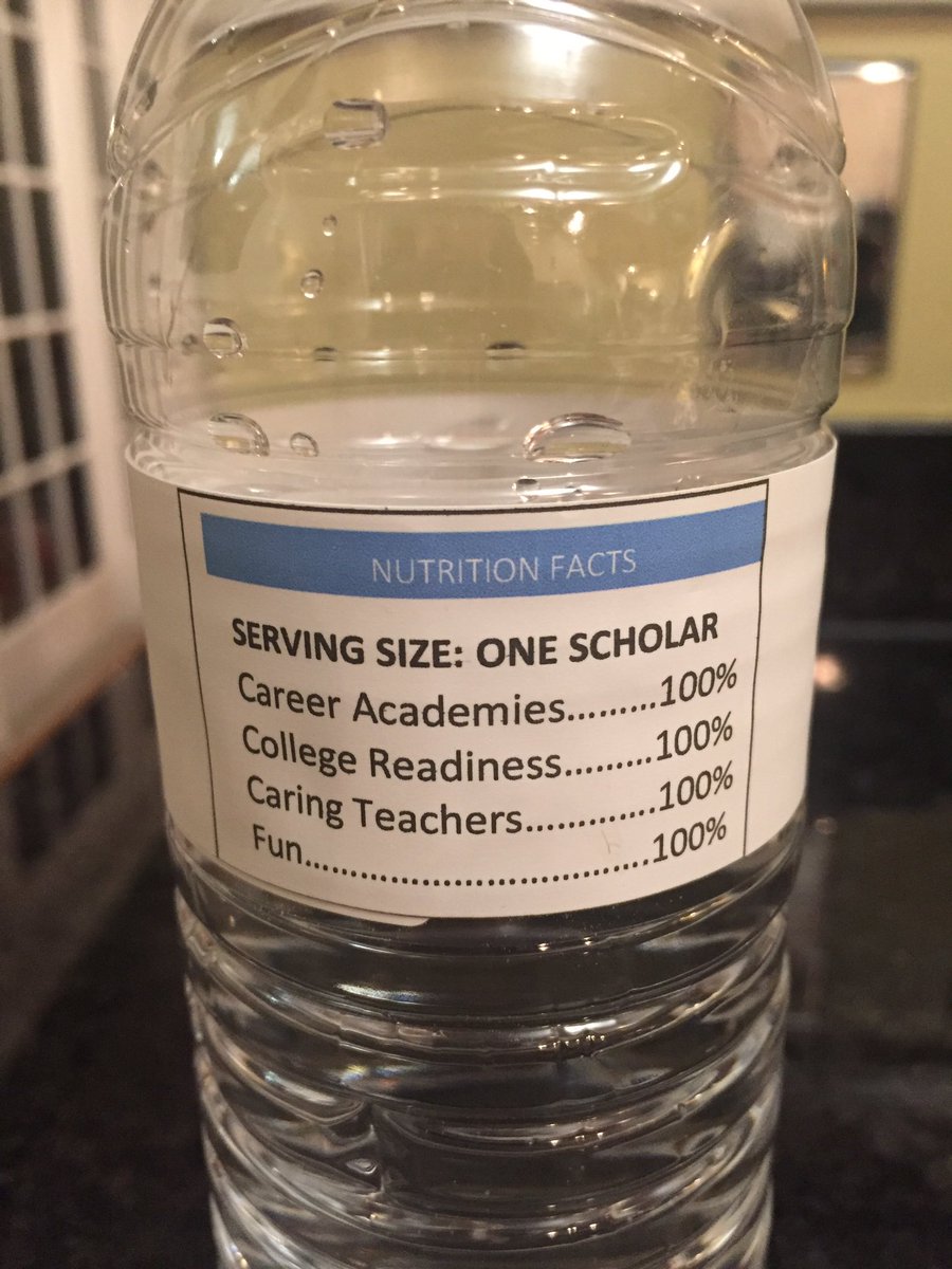 erinwardbibo's tweet photo. LOVED these @GoDCPhelpsHS water bottles at today's #EdFEST16 #DCPSGoesToCollege https://t.co/vqvcfhGZQ6