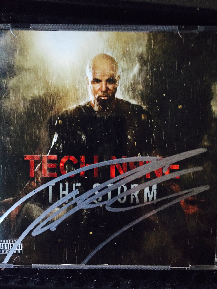 MattGeving's tweet photo. Got to meet my favorite rapper today! Thank you, @TechN9ne! #Straaaange https://t.co/tc6nQhJQPG