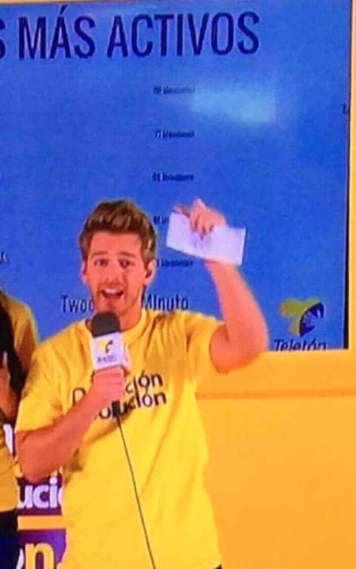 LavaderoMunecas's tweet photo. Apenas acaba de salir del closet, mi comadra la @Polo_Morin, y ya está de exigente... ¡Así no se pinches puede, mis cielas! 😒😒😒😒😒😒 https://t.co/BGfWYEU8ba