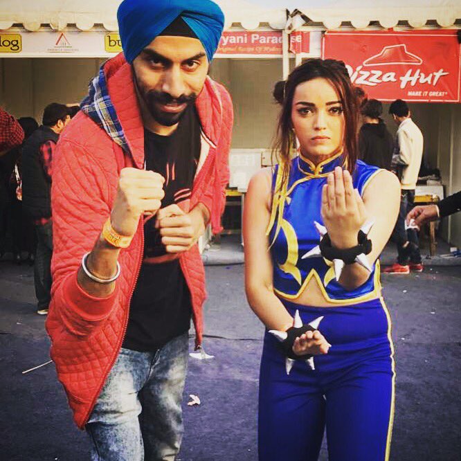 Akshyeah's tweet photo. ❤️❤️Such Chul-Li, Much Wow, So Cosplay😍😍
😝Dodge With It😜
#DelhiComicCon #ChunLi #StreetFighter #Cosplay #SuchDifference #LovedHer #BothTimes https://t.co/Jy5KPIha7J