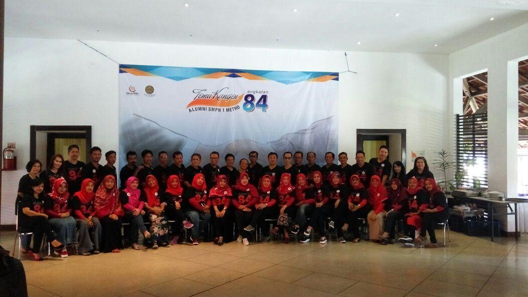 ivanhudaya's tweet image. Here we are #classof84 #smpn1metro @KotaMetro