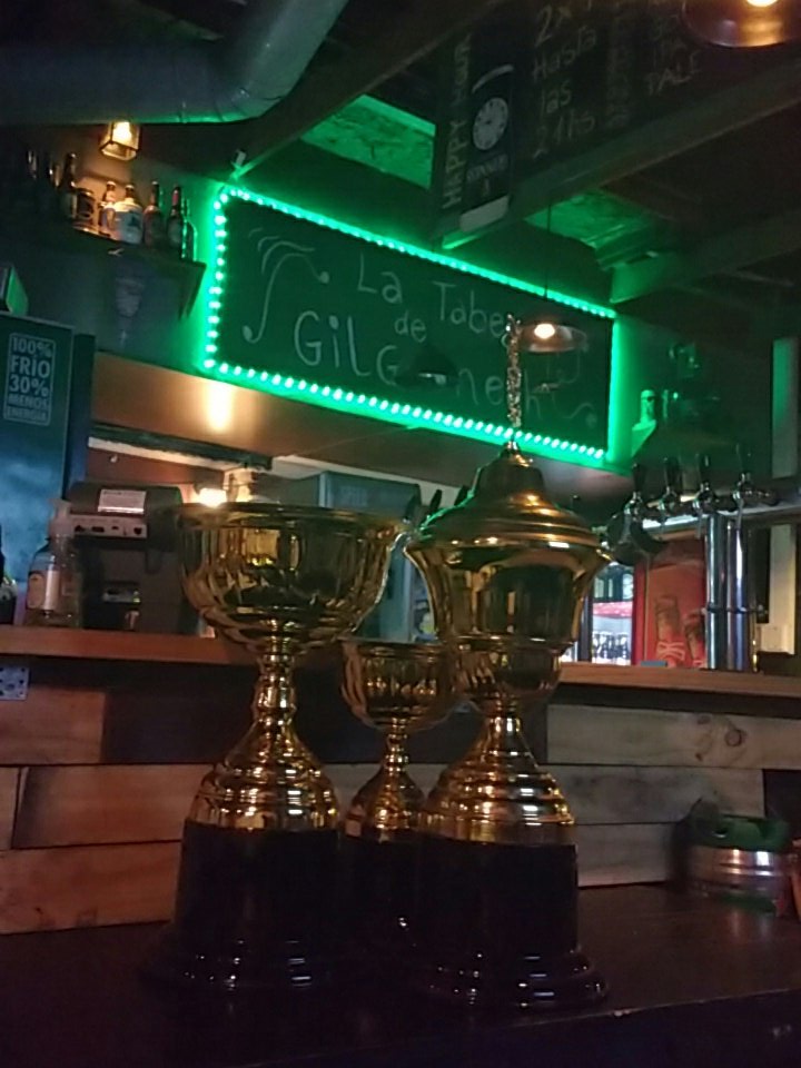 CanalejasFC's tweet photo. Mientras @PlayonFC deja remeras...nosotros dejamos algo más en @GilgaSanTelmo. 
CAMPEONES DE TODO! https://t.co/vnNezMDUii