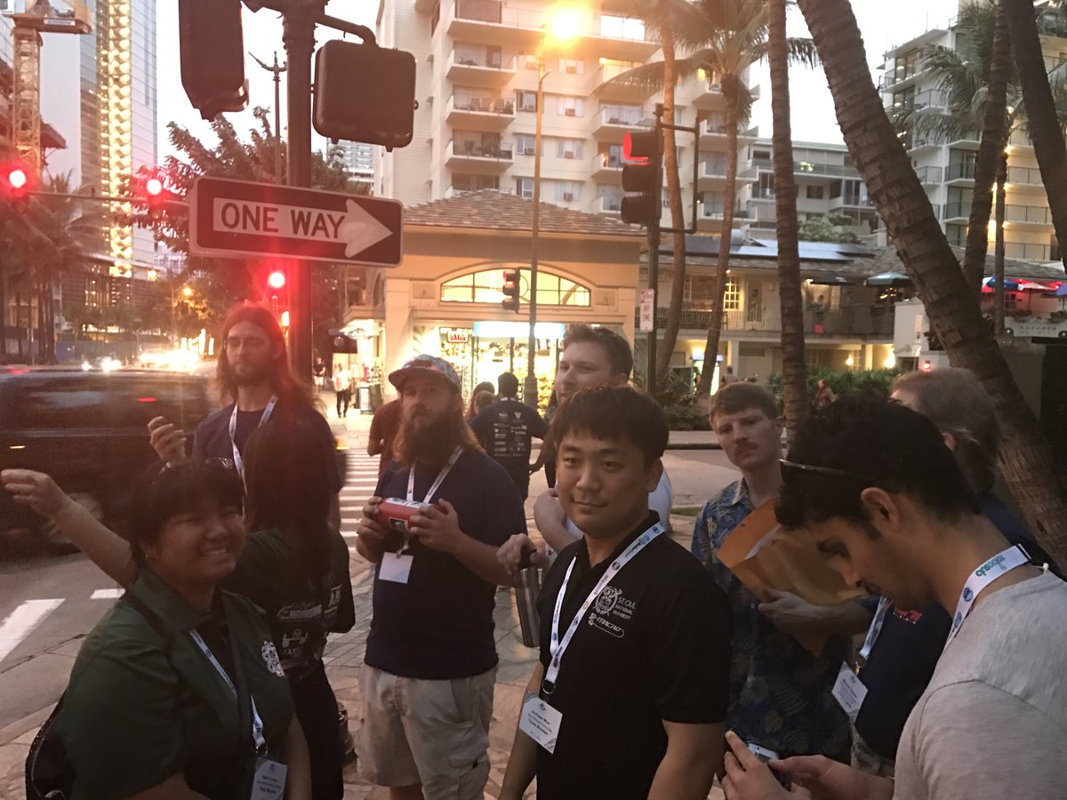 team_worx's tweet photo. One more ABC Store #robotx #robonation #hawaii https://t.co/BPM94PW6QU