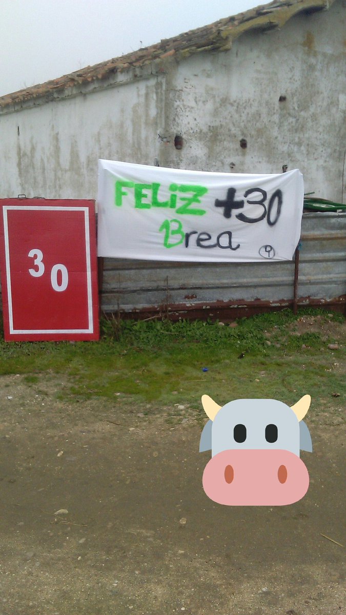 13breaSand's tweet photo. Como amanecio d feo el dia.
Lo k no sabia era:k lo iva a rcordar toda mi vida.gracias chic@s!y lo mas important gracias x formar parte d el https://t.co/rUpi7fUowJ