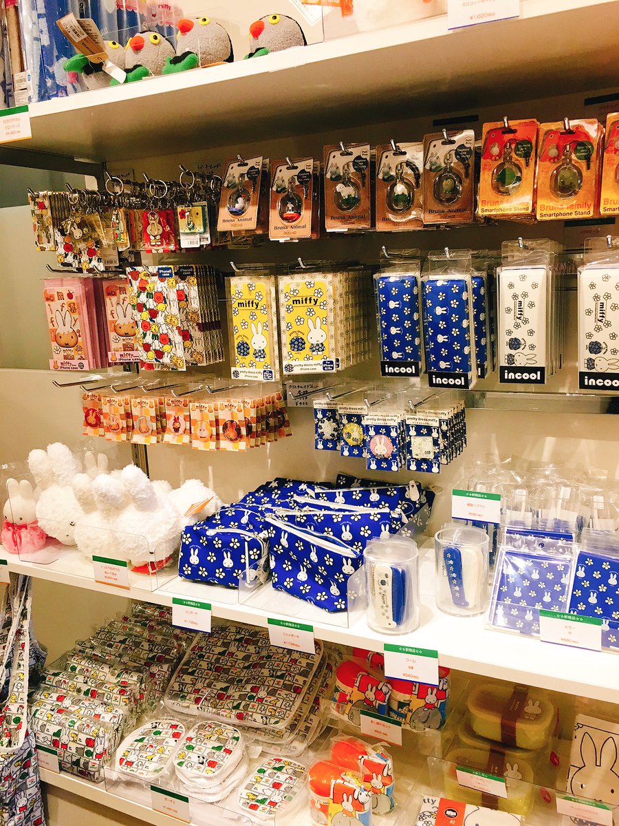 Minion Summer Cafe The Guest Cafe Diner 名古屋パルコ店 ミッフィーカフェグッズショップ 12 11 本日も皆様のお越しをお待ちしております 商品もどんどん追加され 更に充実した品揃えです また人気のカフェ限定ネームはんこも再入荷致しました