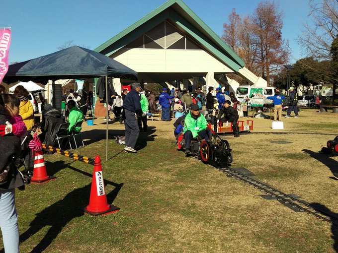 三郷公園の駐車場やバーベキューエリア 川辺のきれいな自然を散歩で満喫 にぃもブログ