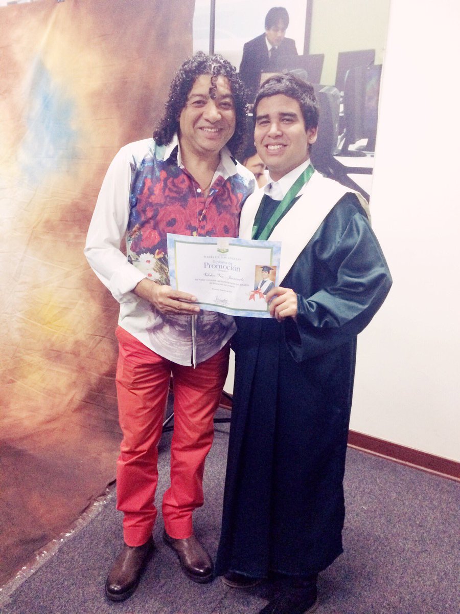 CarlosVilchezLC's tweet photo. Como has crecido mi vida entera! Te amo hijo https://t.co/DvQc8injxG