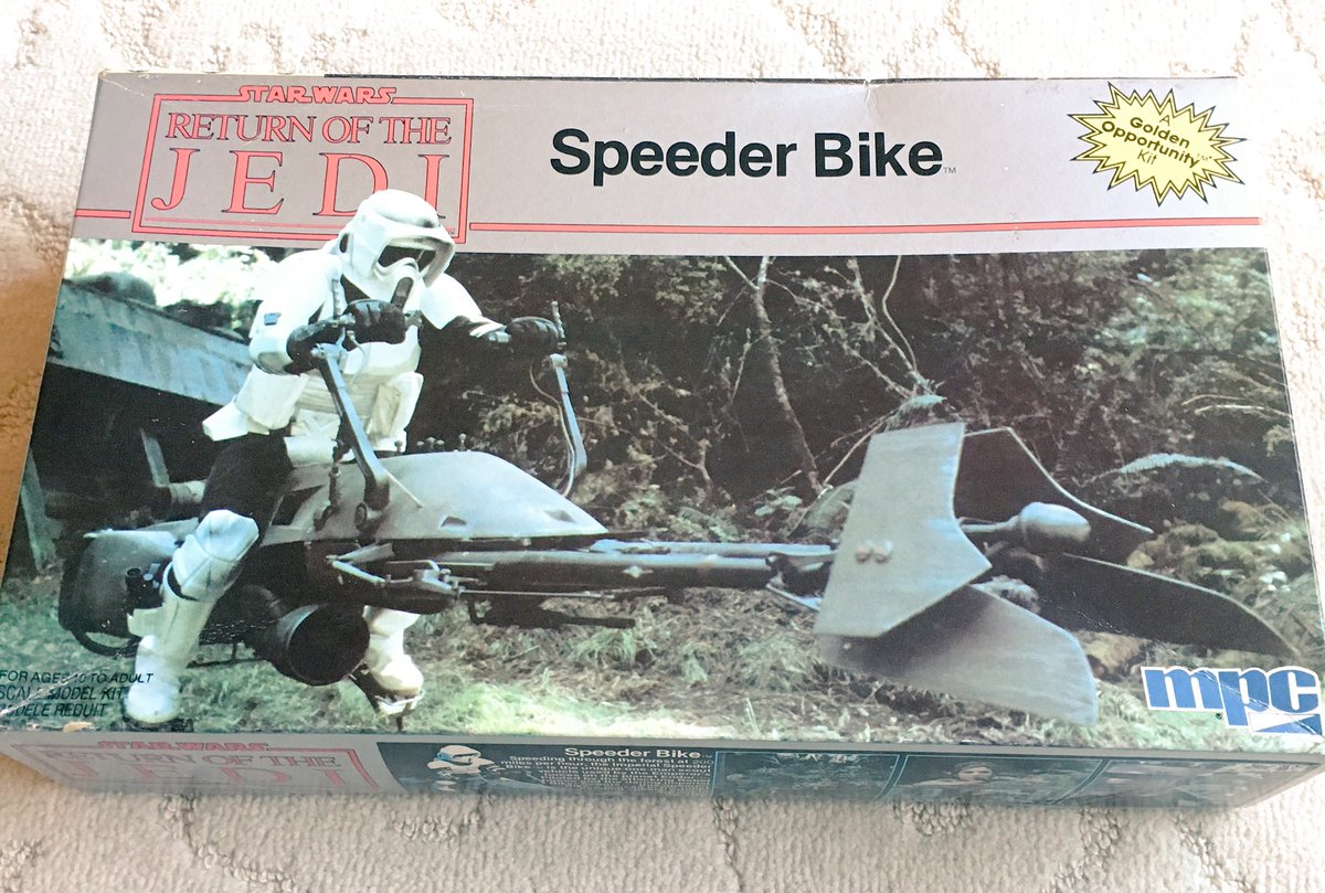 lakeman's tweet photo. 1983年に買ったスピーダー・バイクのプラモデル。もったいなくて作れない。#スターウォーズ #starwars #returnofthejedi #mpc #speederbike #jedi https://t.co/7gpYXGc76T