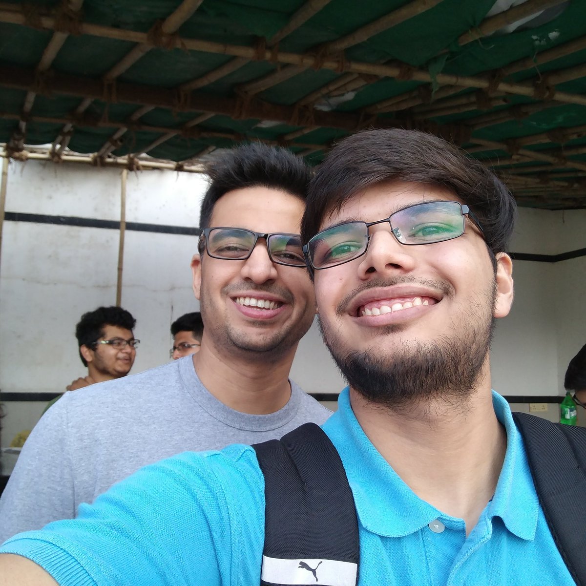 rajshah24_12's tweet photo. @getpeid @Vikas_AGL @OnePlus_IN @oneplus Had a very good Saturday at the #OnePlus3TPopUp with Vikas and OnePlus guys and @AllIndiaBakchod https://t.co/ufbtvxNql0