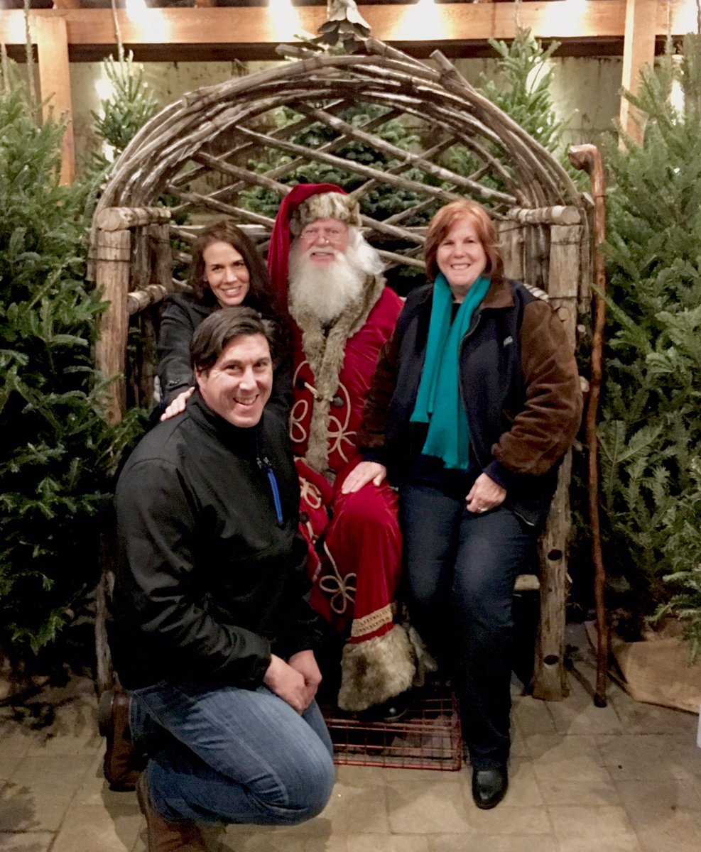 Vicki_Boggs's tweet photo. Spending Randy's birthday at Magnolia Market Christmas at the Silos Waco. No sightings of @chippergaines #magnoliamarket @randy_boggs https://t.co/4jvzV4Zg4q