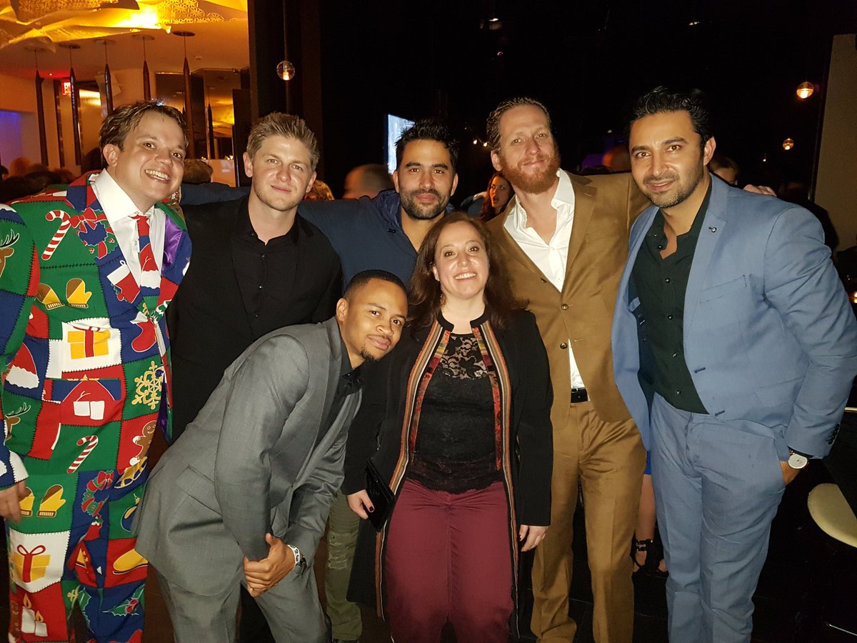 b3yondhot's tweet photo. β€οΈ RT @omelette73: BEST.NIGHT.EVER #BonesFarewell #Bones #SquintSquad https://t.co/vmI9hRg6vs