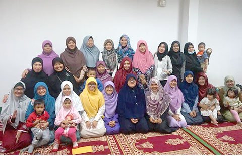 HumasSalimah's tweet photo. Salam Persaudaraan Muslimah dari Muslimah Indonesai di Taiwan https://t.co/p3bgMsyWap