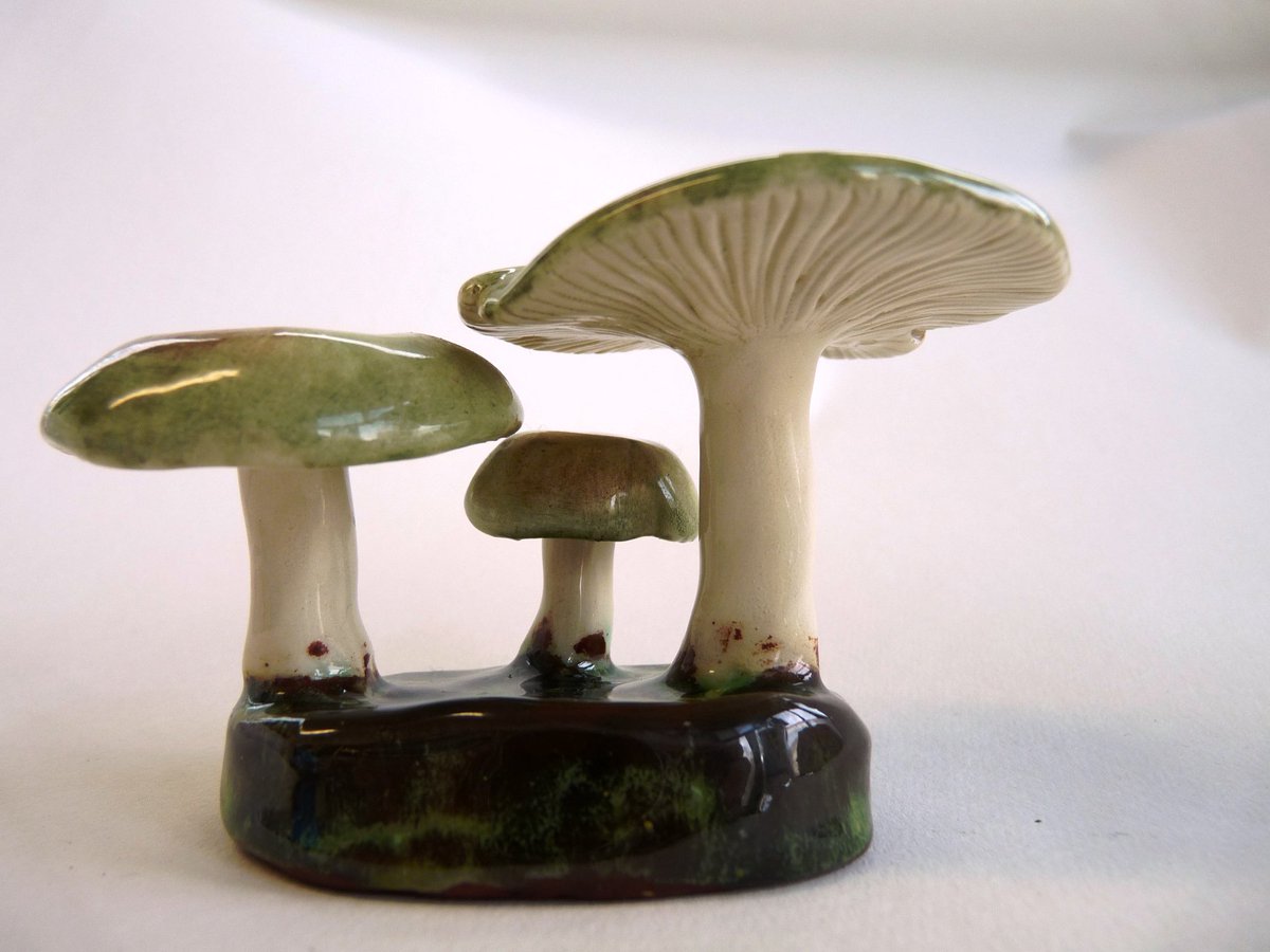 glawpreseli's tweet image. Great find yesterday Ernst &amp;amp; Alma Lorenzen ceramic mushroom - made in Nova Scotia found in Newcastle Emlyn Wales £2.50!