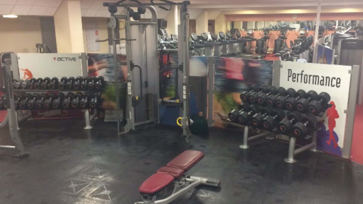 Morning 😊 

The day has finally arrived!! A quick reminder of what we use to look like... see you soon 💪🏽