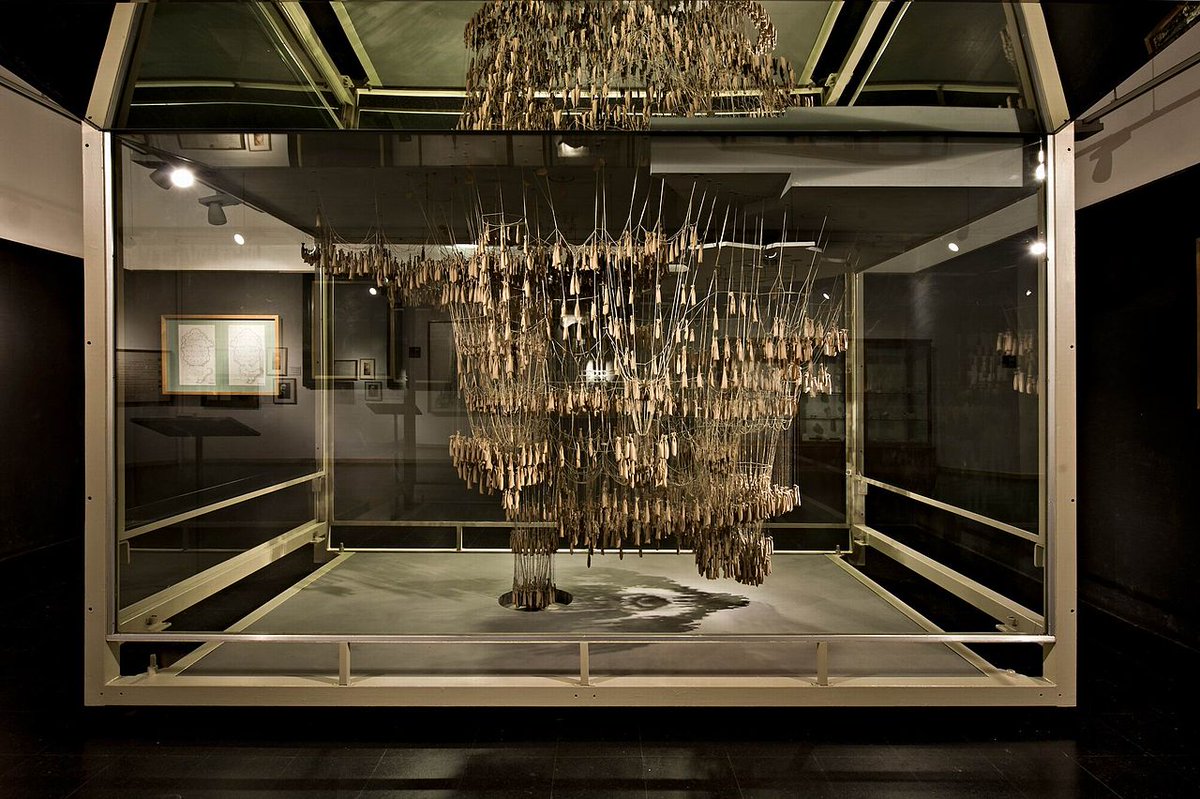 KyleCranmer's tweet image. Gaudí exposes his genius by using a physical computer to do finite element analysis for structural stability! #InverseMethods #nips2016