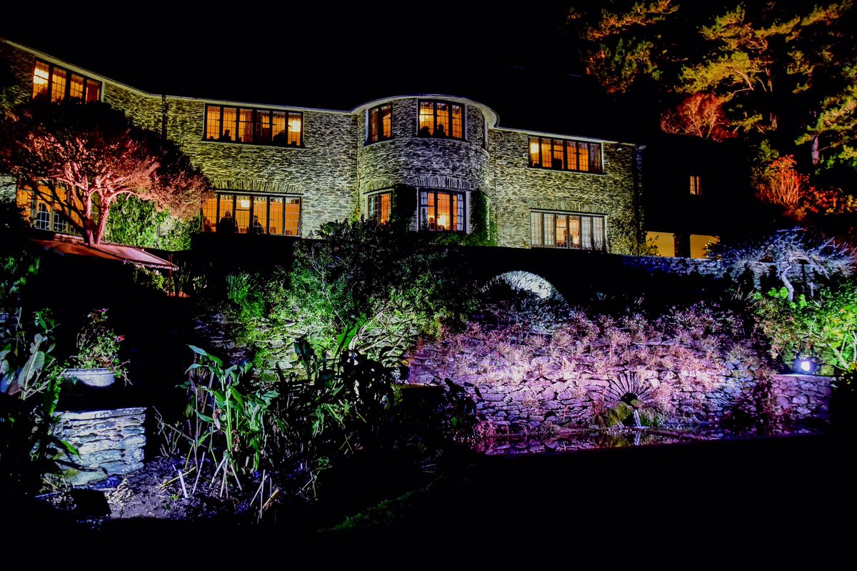 LebroPhoto's tweet photo. Such a magical night last weekend thanks to the National Trust's Coleton Fishacre #ColetonAglow 🤗@NTRiviera took so many beautiful pictures! https://t.co/mf86x1aHGh