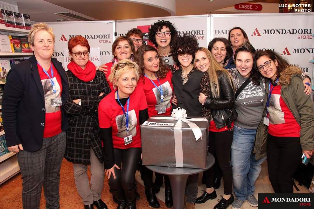 desa08b's tweet photo. @iamlp The music has reached our hearts, joined us, thank you for having brought us together! You are a great artist with a wonderful heart https://t.co/1NzVmJGLev