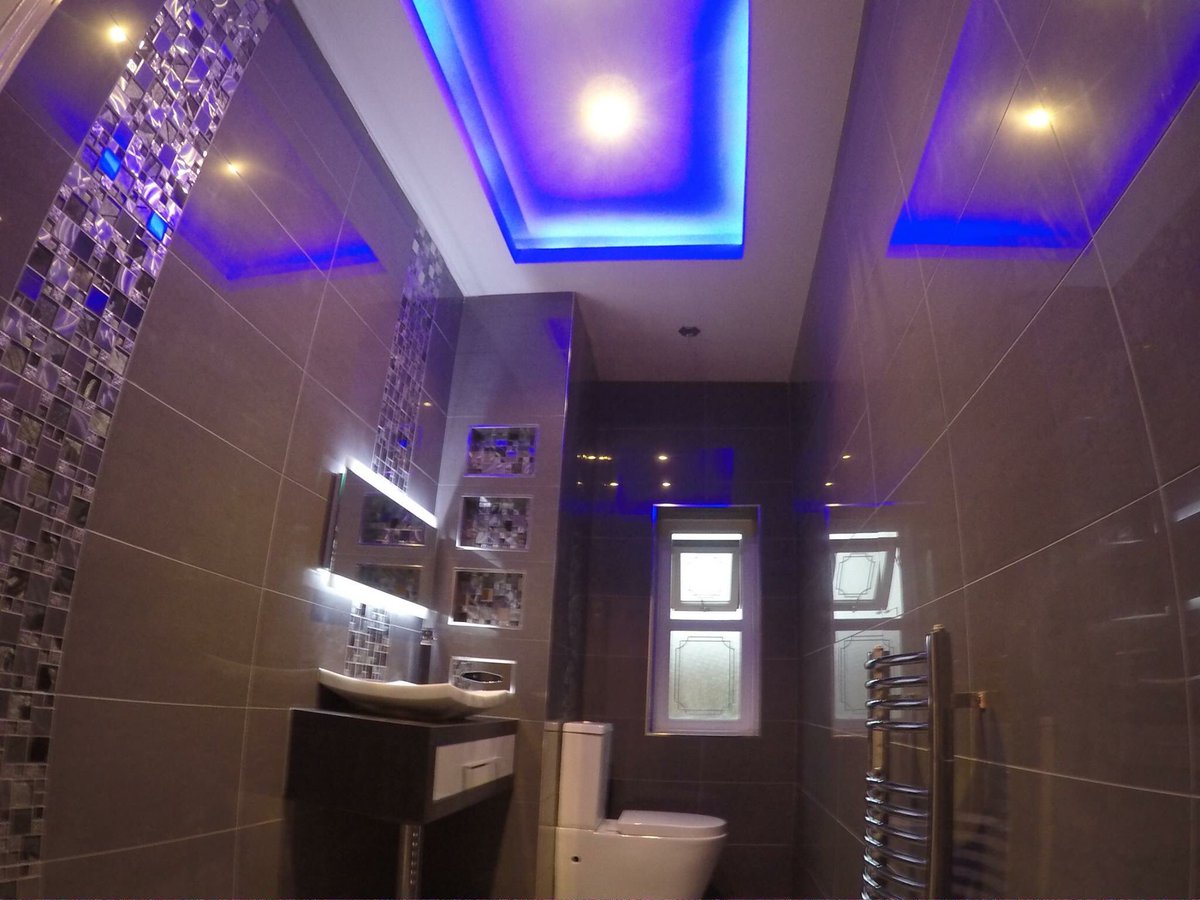 We want to fit your bathrooms ! That's what's happening! So hurry up and get in touch !