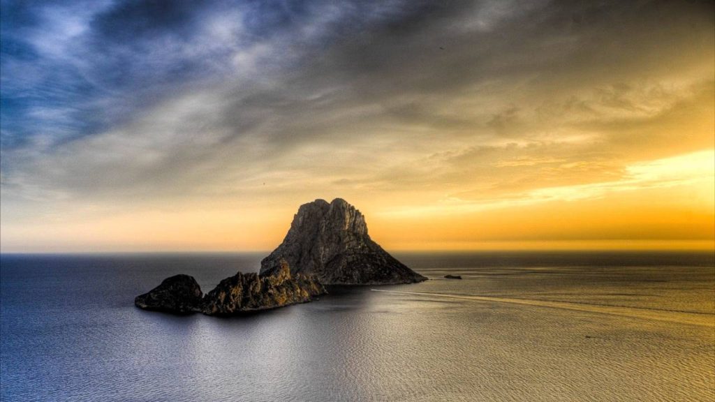 EmpireOfRelax's tweet image. goo.gl/fUokCo --&amp;gt; 4 HOURS Peaceful &amp;amp; Relaxing Instrumental ... #HourRainSoundEffect #InstrumentalMusic #MusicForLearning