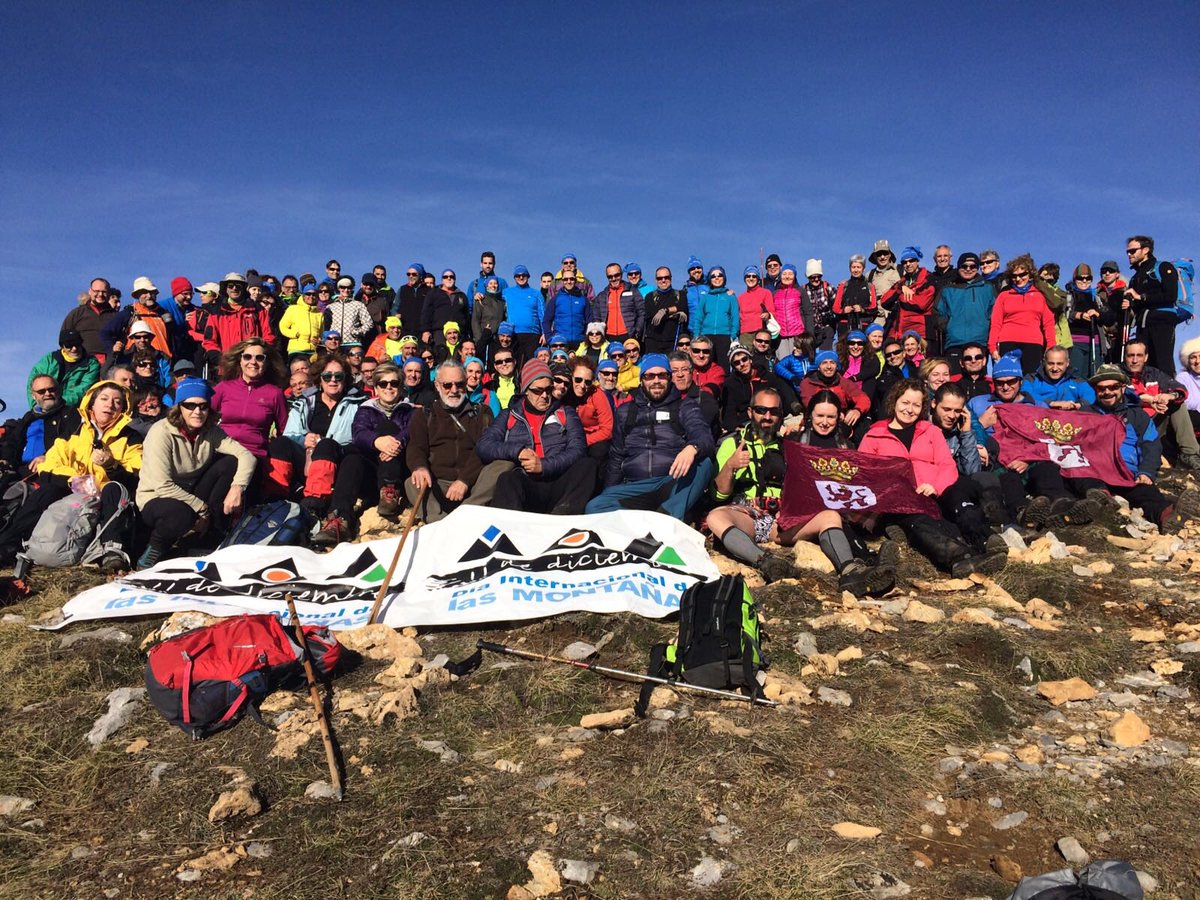 FDMESCYL's tweet photo. Qué gran jornada para celebrar Día de las Montañas! Gracias a tod@s por acompañarnos! #DIM #DIMCYL #WeLoveMountains https://t.co/h7aV9DT0zx