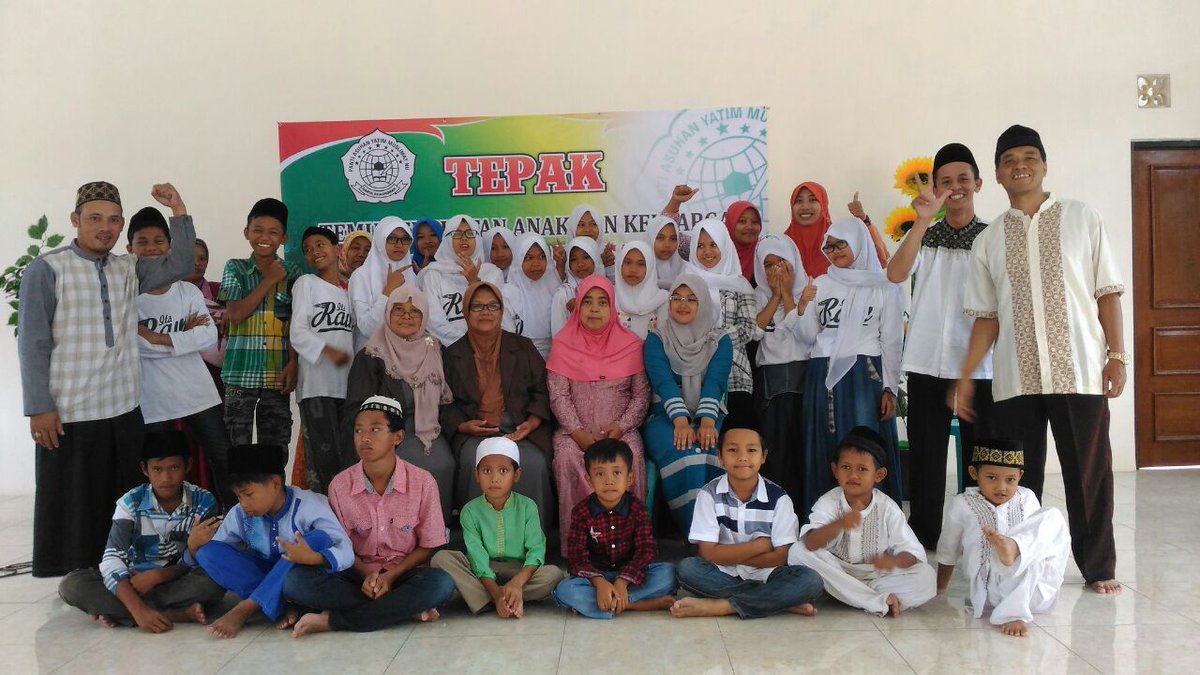 BlogPeksos's tweet image. Sakti peksos temu penguatan anak dan keluarga di LKSA diwilayah Kab Magelang @SaktiPeksos_Jtg @dinsosjateng @KemensosRI @PeksosAnak