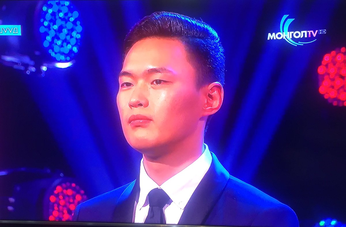 Рокит Бэй: Заавал дэлхийд нэрээ гаргаарай. 
Чука: Чиний хоолой бол алт шүү... 
Баяр хүргэе, Энх-Эрдэнэ ээ.