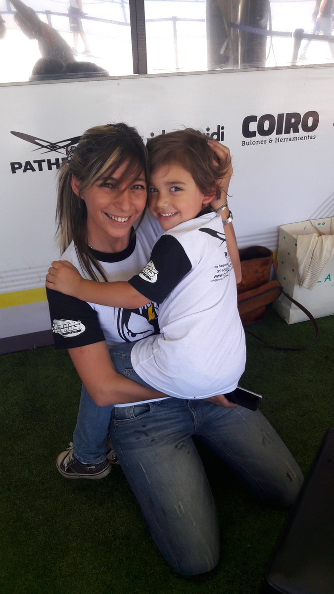 FlorenciaHerbel's tweet photo. #LosPilotosX @laulaurenzana #Felipe #PATHROS #Octanos https://t.co/RKca3H2IfV