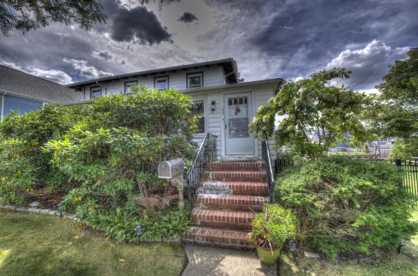 Hometaurus's tweet image. #Homeforsale #Babylon #NewYork 4beds 2baths $499,900 hometaurus.com/home-for-sale/… #realtor #forsale #hometaurus #realtors #trulia #zillow #remax