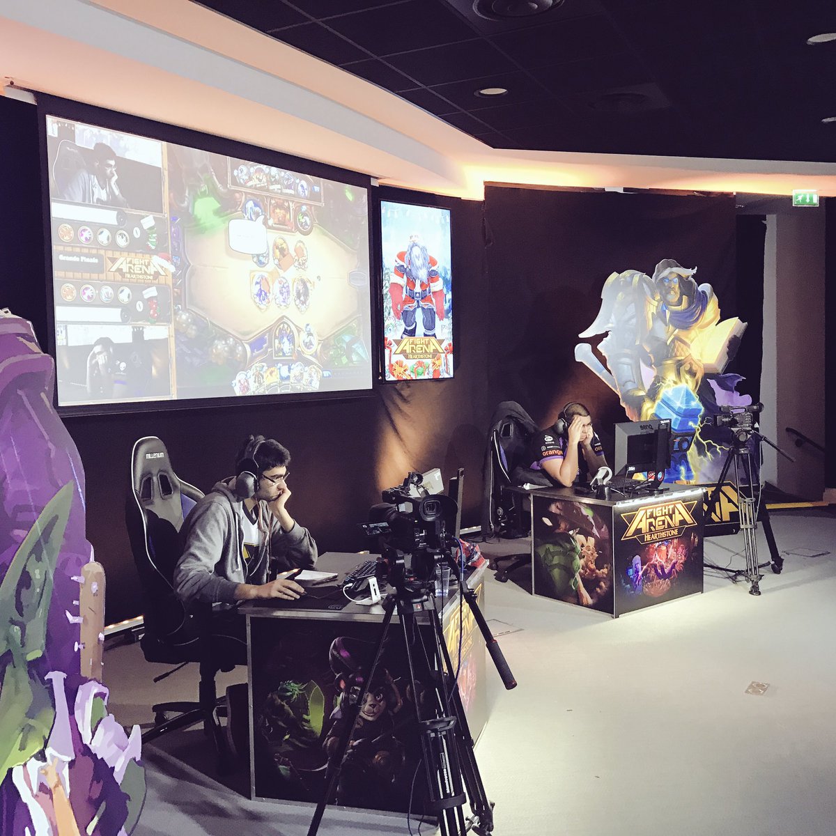 MGG_France's tweet photo. La grande finale de la #FightArena a commencé ! 😁
Qui de @VinzHS ou de @OrkanisHS sera le grand vainqueur ?
📺https://t.co/XQRQmJwDRB https://t.co/murXvCSlok