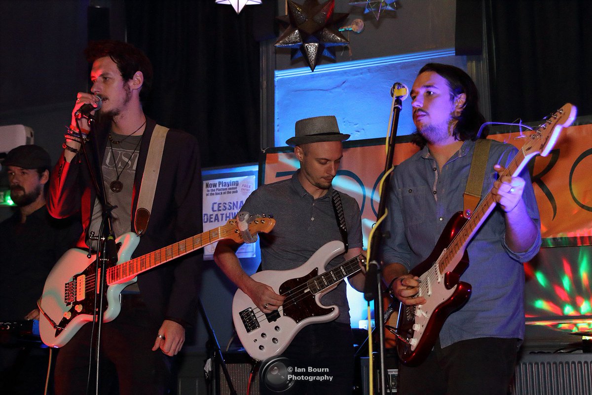 mediaworks6's tweet photo. #Brighton band #metacassette always deliver a stunning performance - here at #zooberon 10/12. Great set had everyone in a #party mood! https://t.co/bE9TQkYUkz